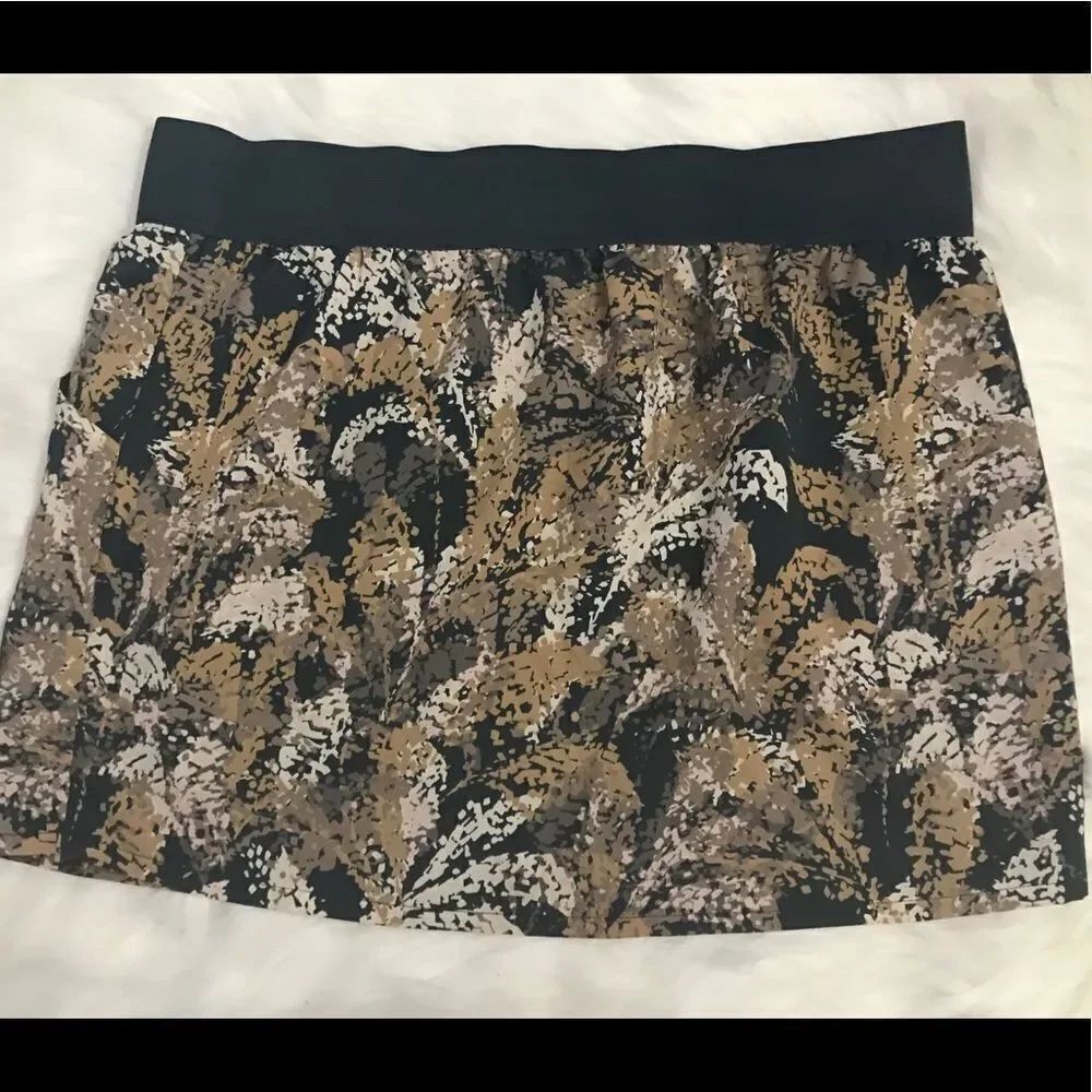High waisted skirt with pockets